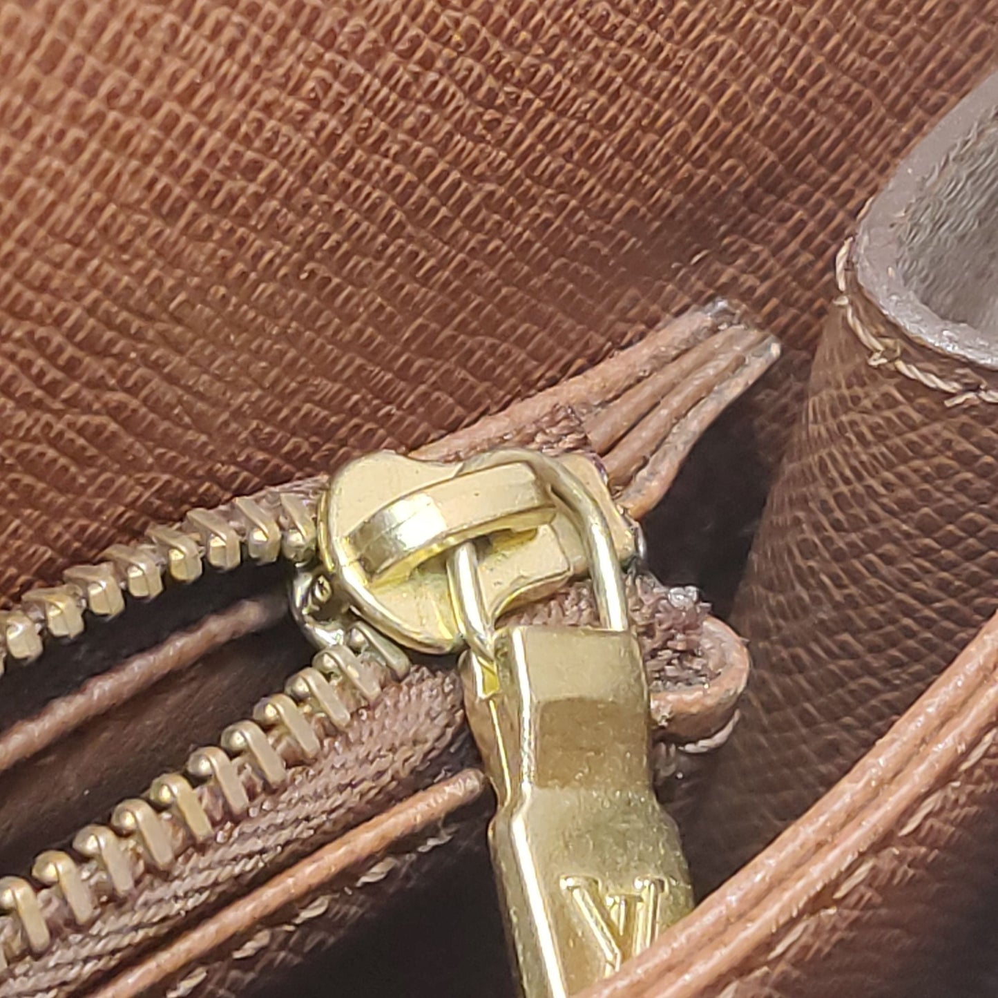 Louis Vuitton Raspail Monogram Print Vintage Messenger Shoulder Bag 250515781193702
