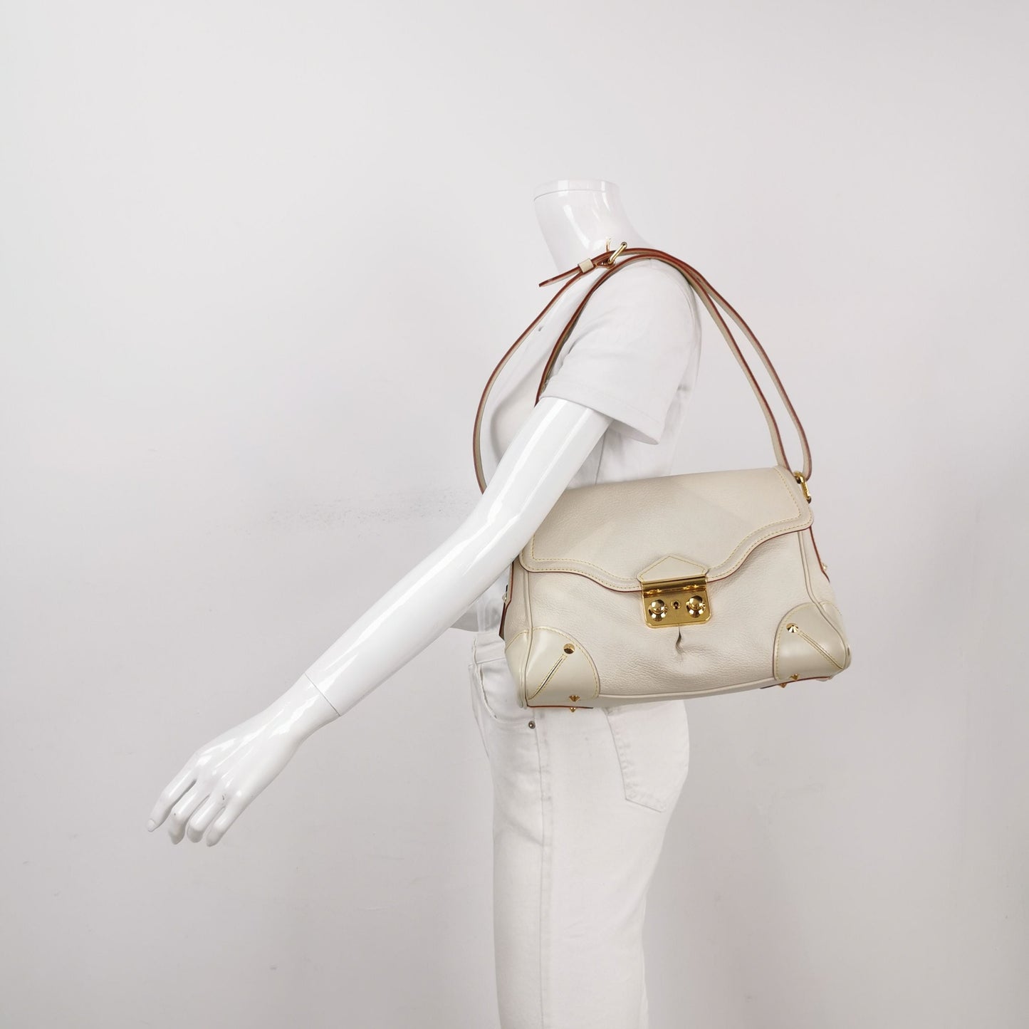 Louis Vuitton Suhali Leather Shoulder Bag 250112781021808