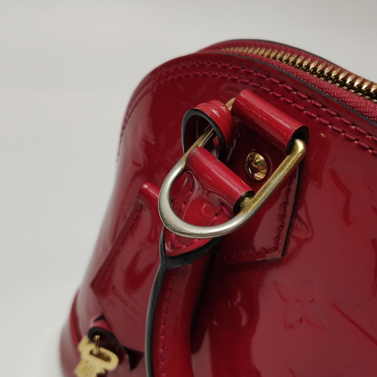 Louis Vuitton Alma BB Epi Leather Shoulder Bag 250108781016606
