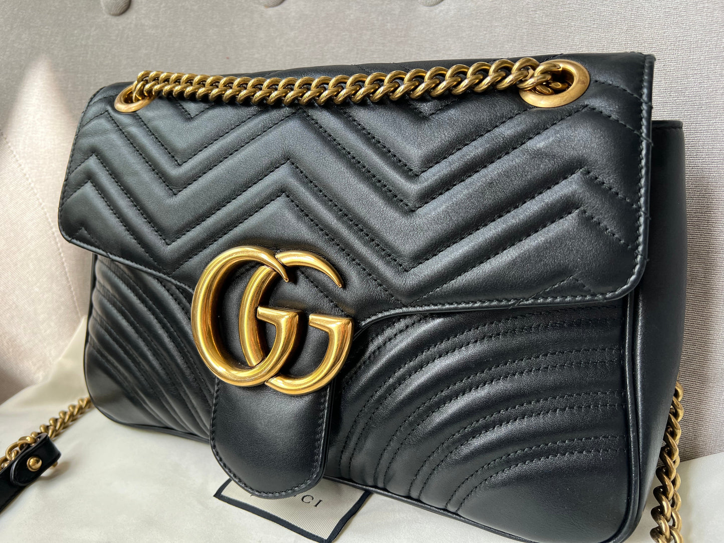 Gucci GG Black Marmont Medium Shoulder Bag