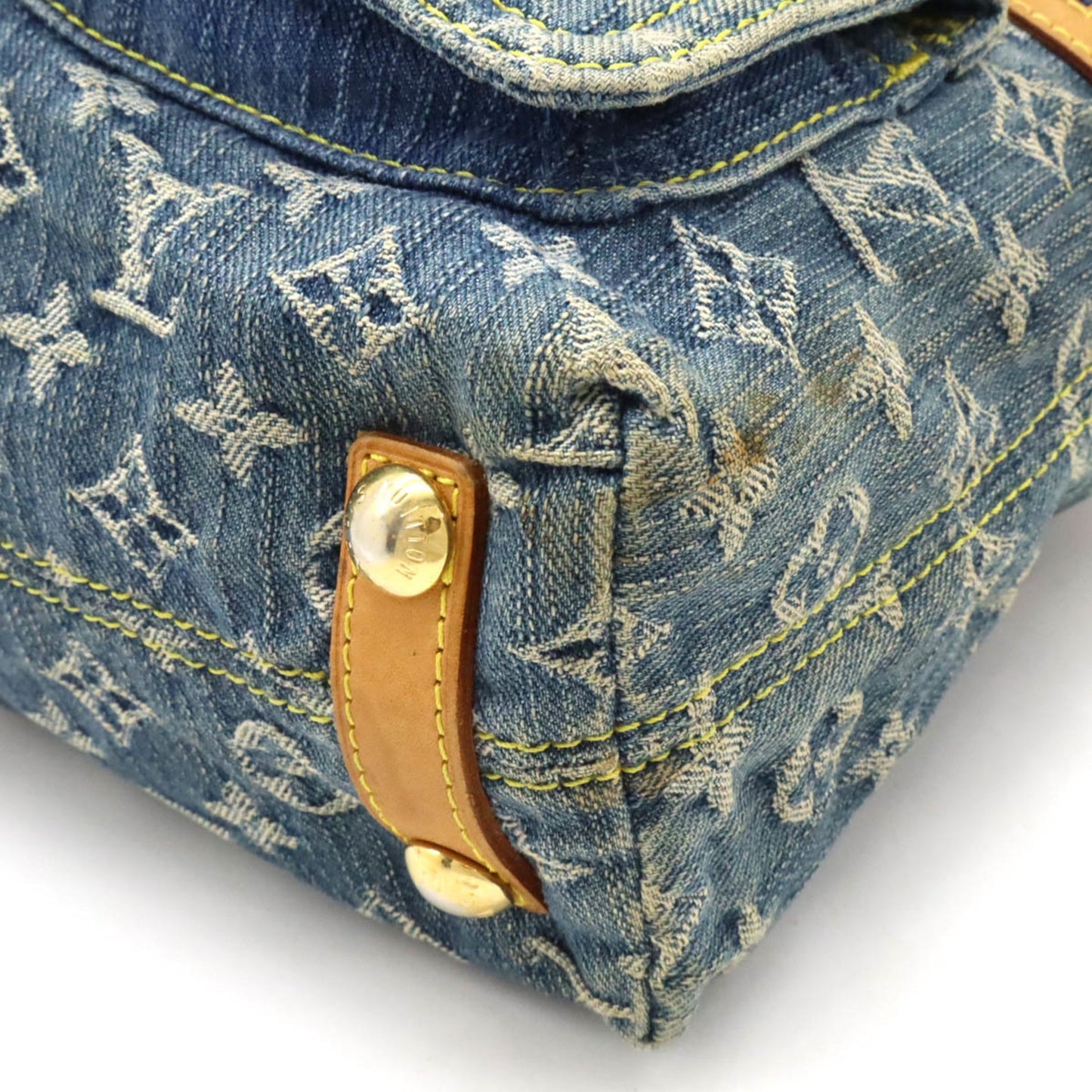 Louis Vuitton Monogram   Monogram  Shoulder Bag
