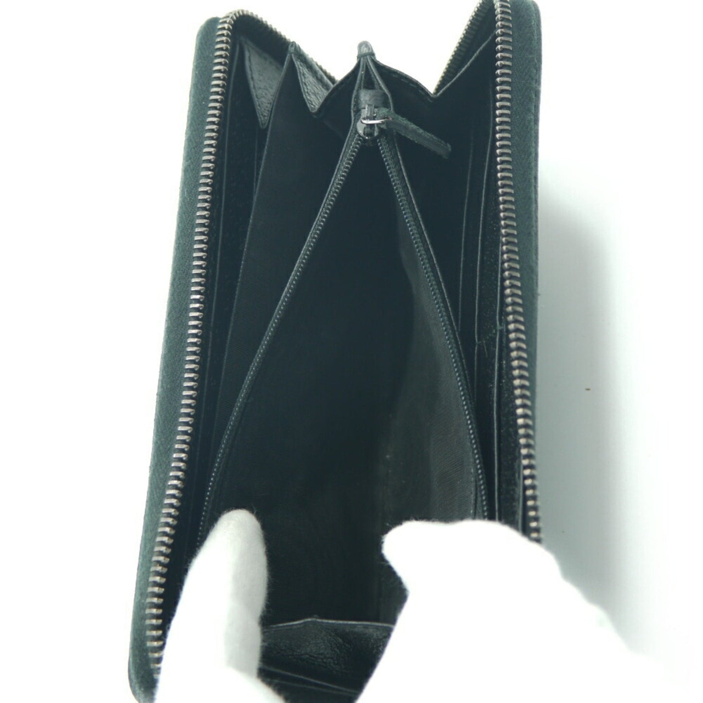 GUCCI Zip around Wallet