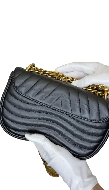 Louis Vuitton New Wave Chain Pochette - Black Shoulder Bags, Handbags B23-82