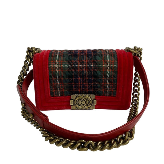 CHANEL Shoulder Bag lambskin Red Boy Chanel Matrasse