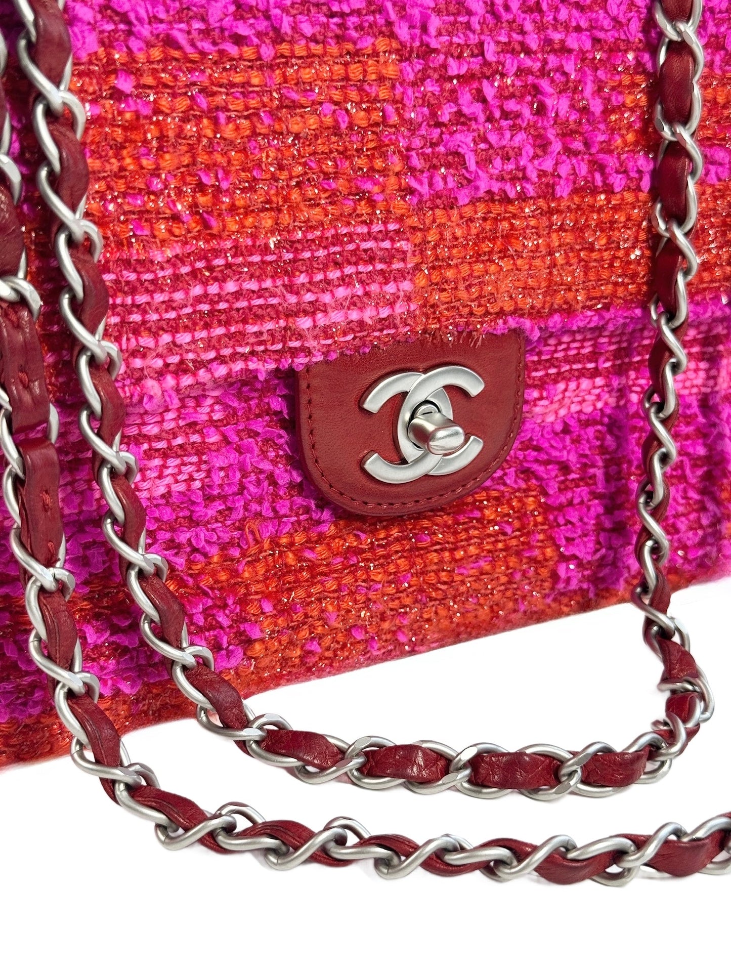 Chanel Vintage 00s Metallic Red & Pink Tweed Medium Classic Single Flap Bag w Matte Silver Hardware