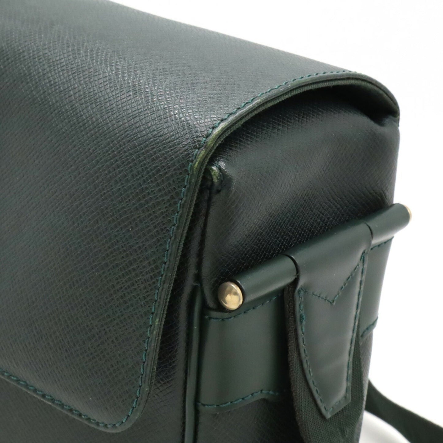 Louis Vuitton Episea  Taiga Leather Shoulder Bag