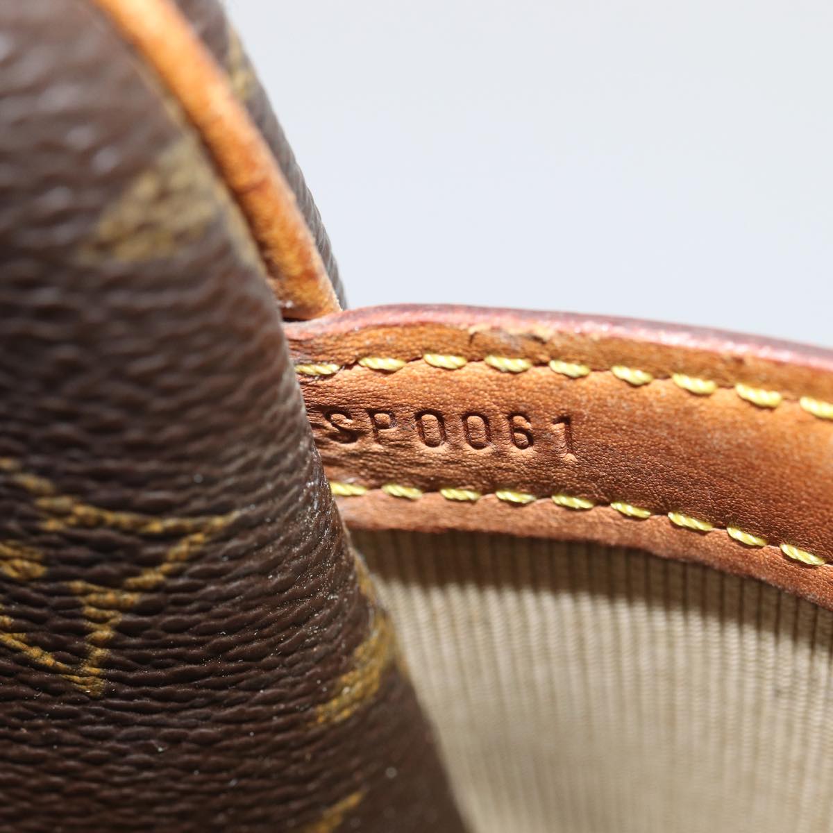 LOUIS VUITTON Monogram Reporter PM Shoulder Bag M45254 LV Auth 85980