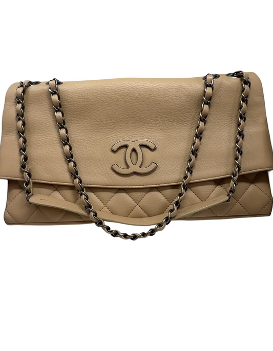 Chanel Fold Shoulder Bag Brown in Lambskin, Ruthenium hardware  B-