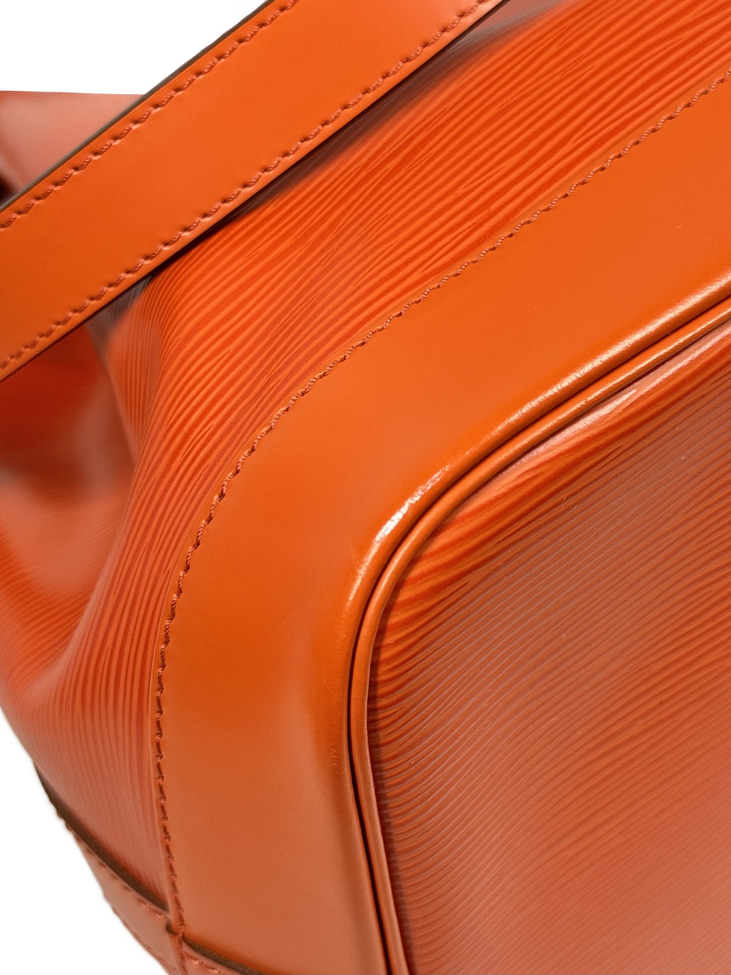 Louis Vuitton Orange Pigment Epi Leather New Model Noé GM Shoulder Bag