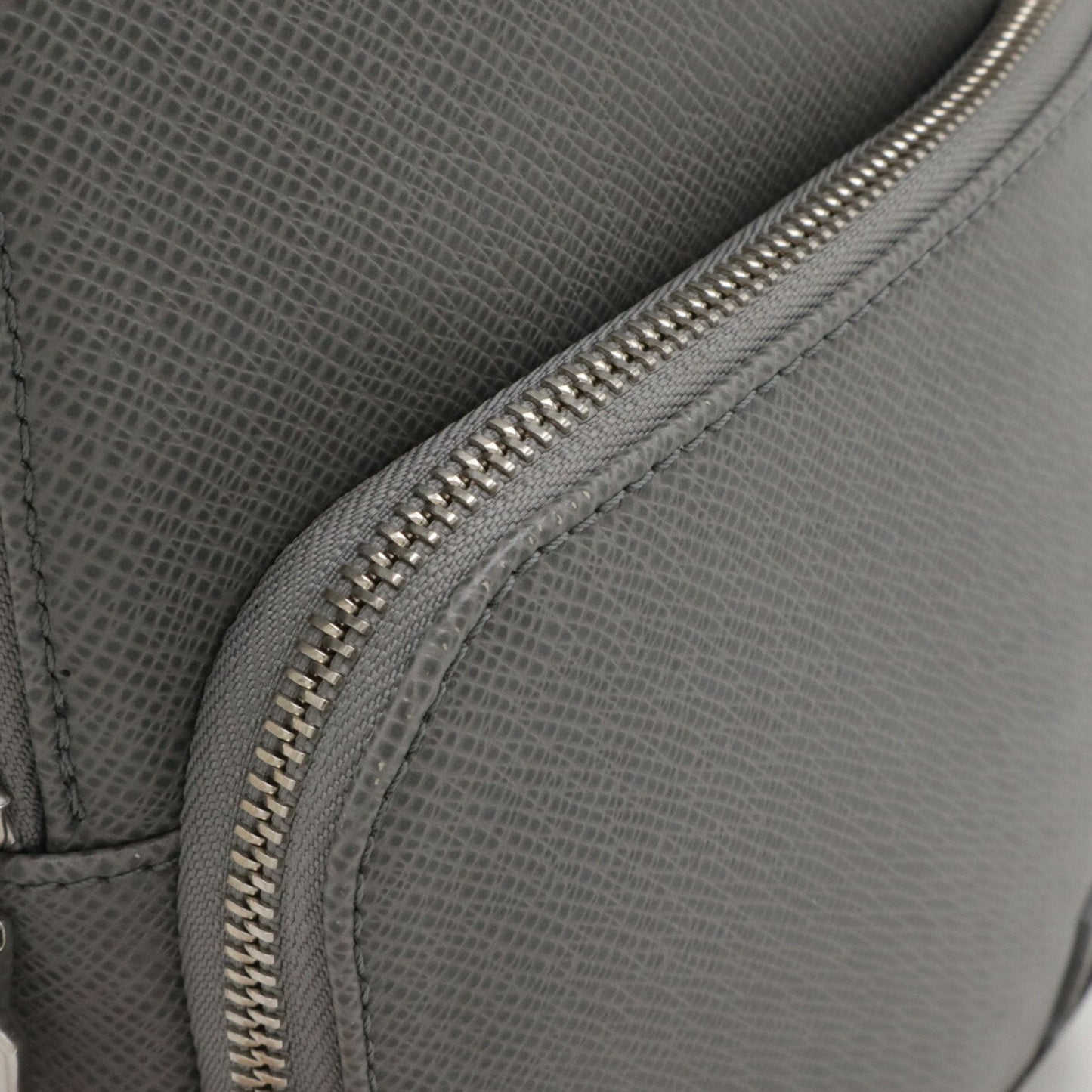 Louis Vuitton Taiga  Taiga Leather Shoulder Bag Sling Bag
