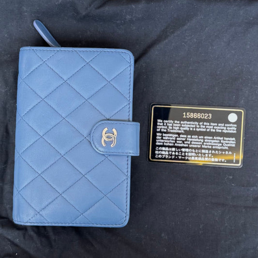 CHANEL Lambskin Quilted Zipped Pocket Wallet Lavander 3223