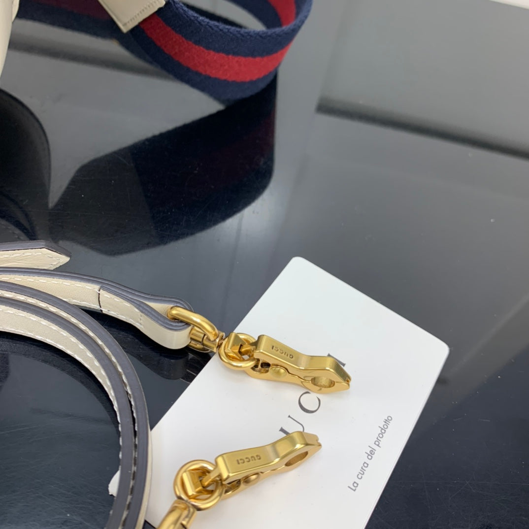 BOLSA GUCCI BAMBOO 1947 PEQUENA 17