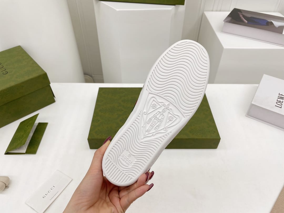 Gucci Ace bee Sneakers