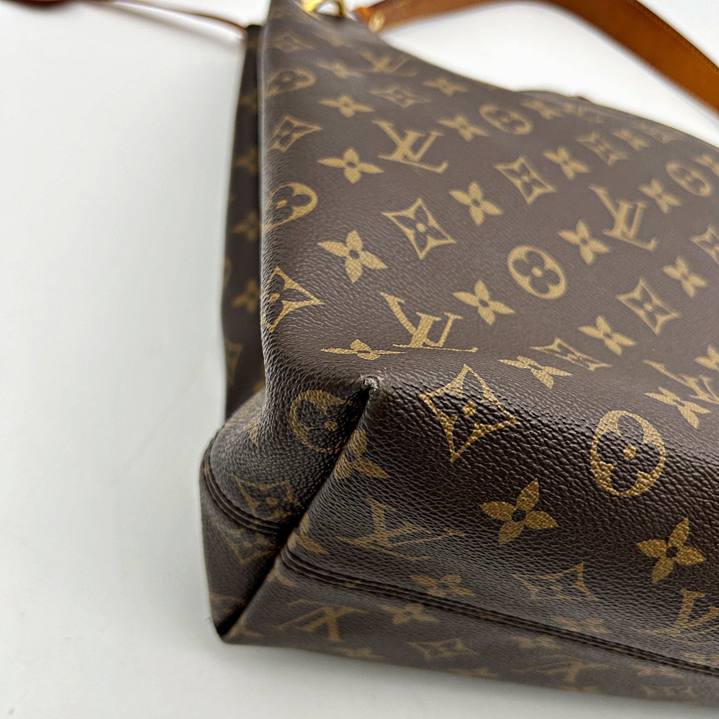 Louis Vuitton LV Monogram Graceful GM - Brown Shoulder Bags, Handbags LA32031