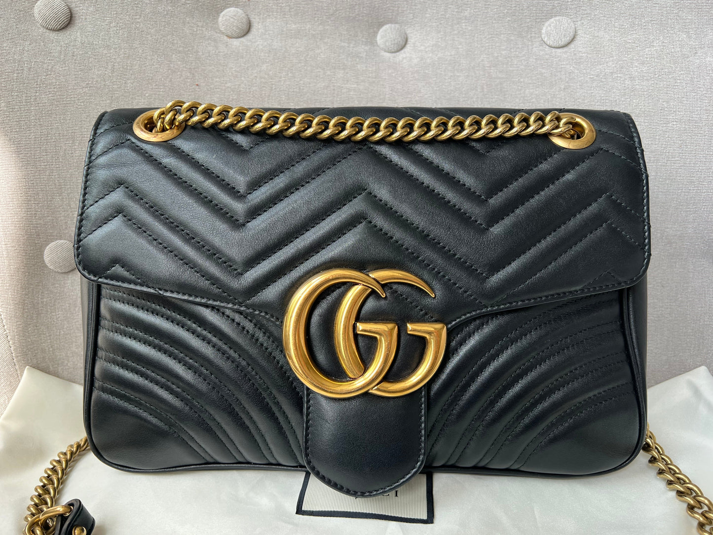 Gucci GG Black Marmont Medium Shoulder Bag