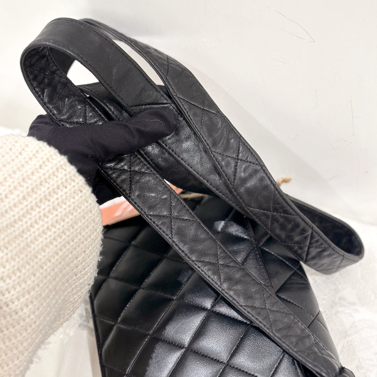 Chanel vintage CC logo shoulder bag