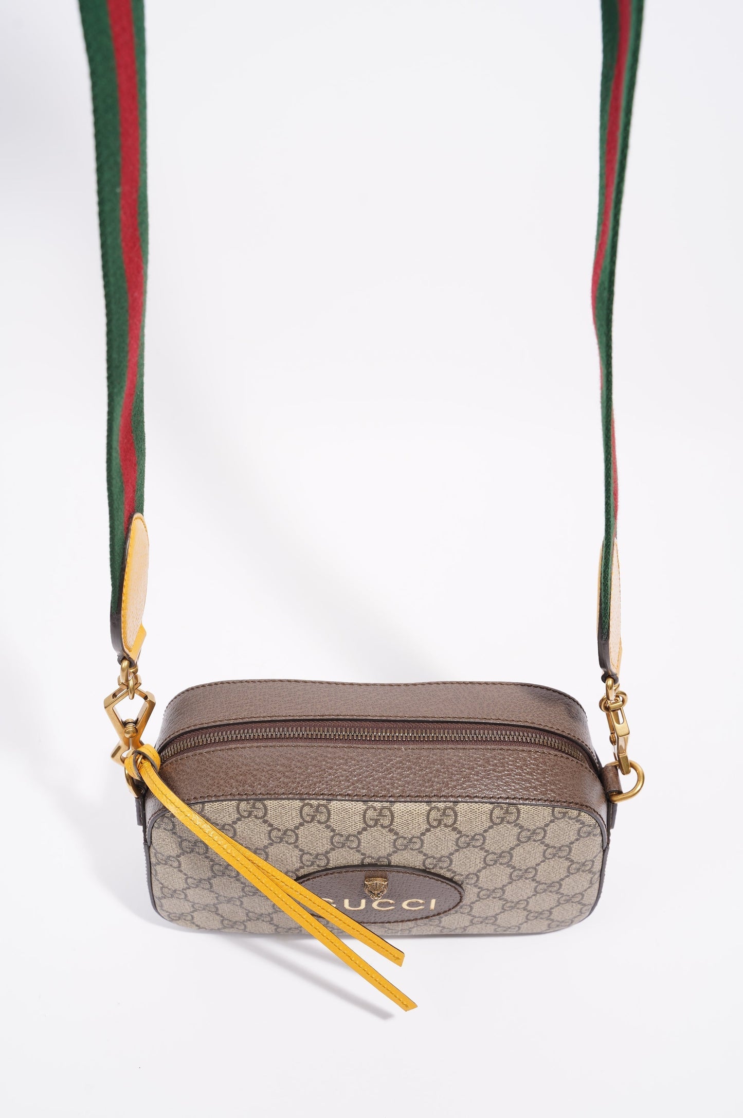 Gucci Womens Neo Vintage GG Supreme Messenger Bag Beige
