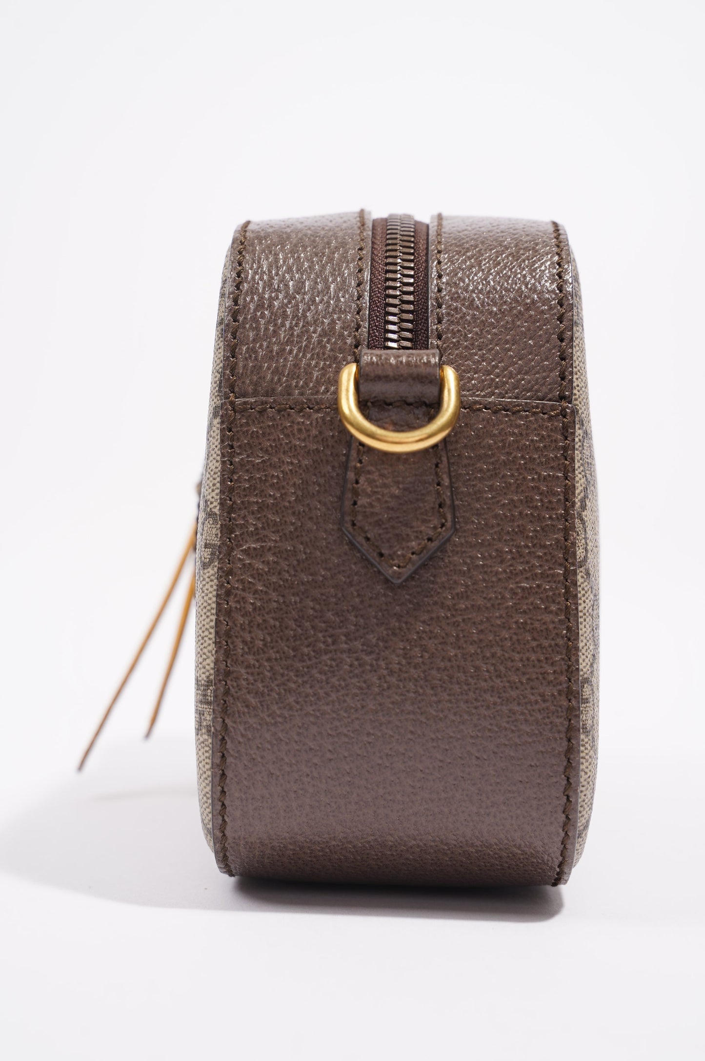 Gucci Womens Neo Vintage GG Supreme Messenger Bag Beige
