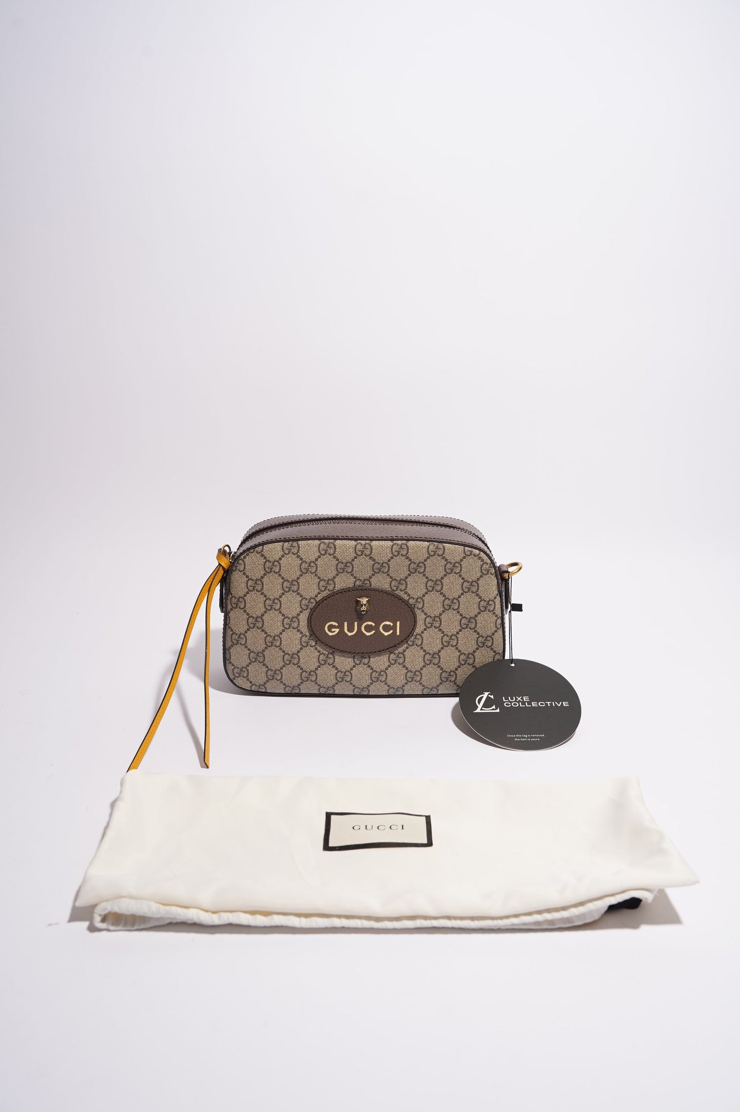 Gucci Womens Neo Vintage GG Supreme Messenger Bag Beige