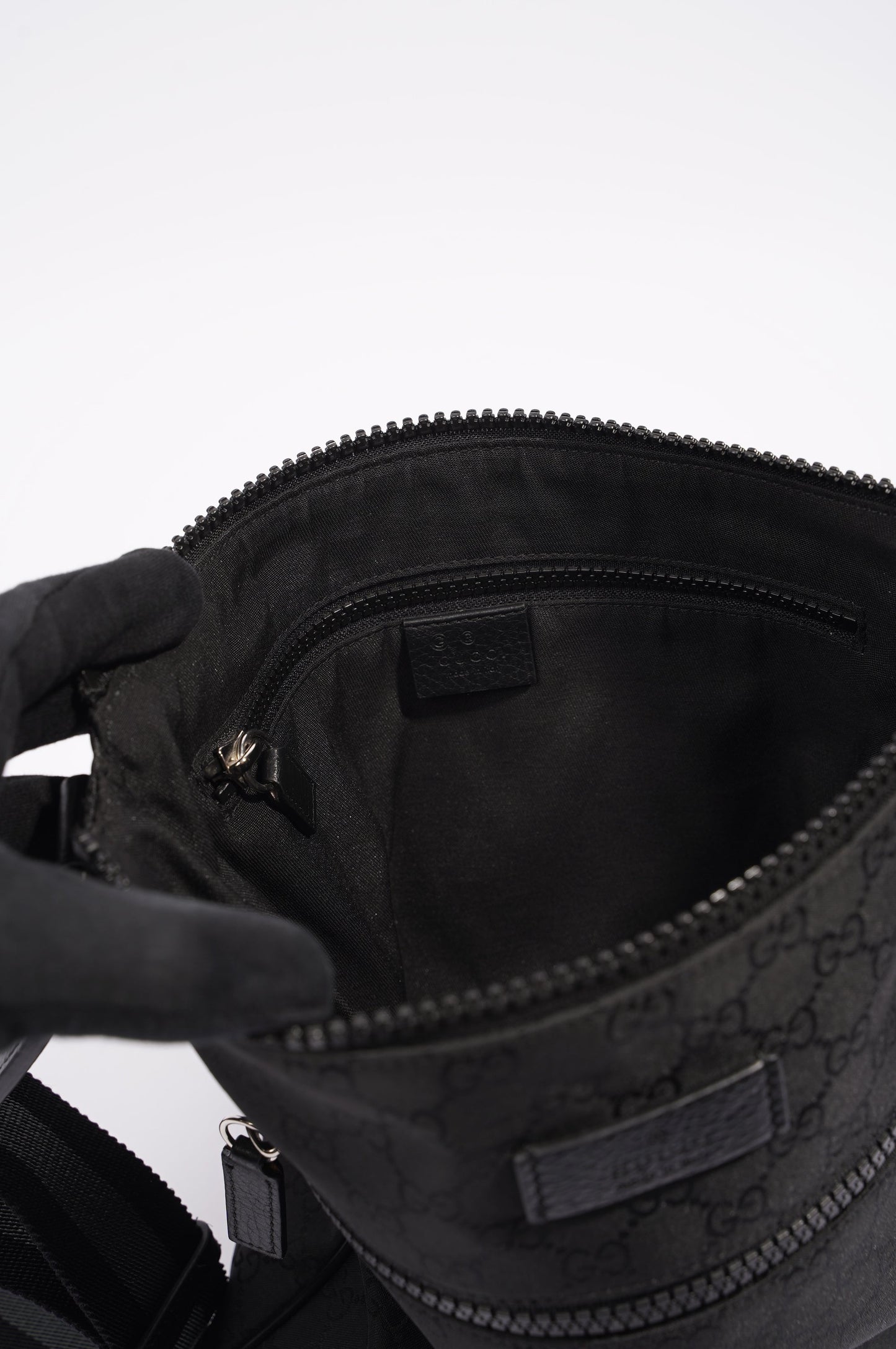 Gucci Mens GG Messenger Crossbody Black Nylon