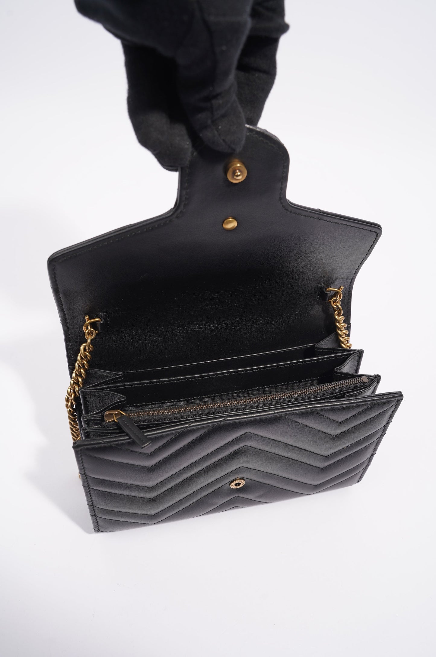 Gucci Womens Marmont Flap Black / Gold Matelasse Mini
