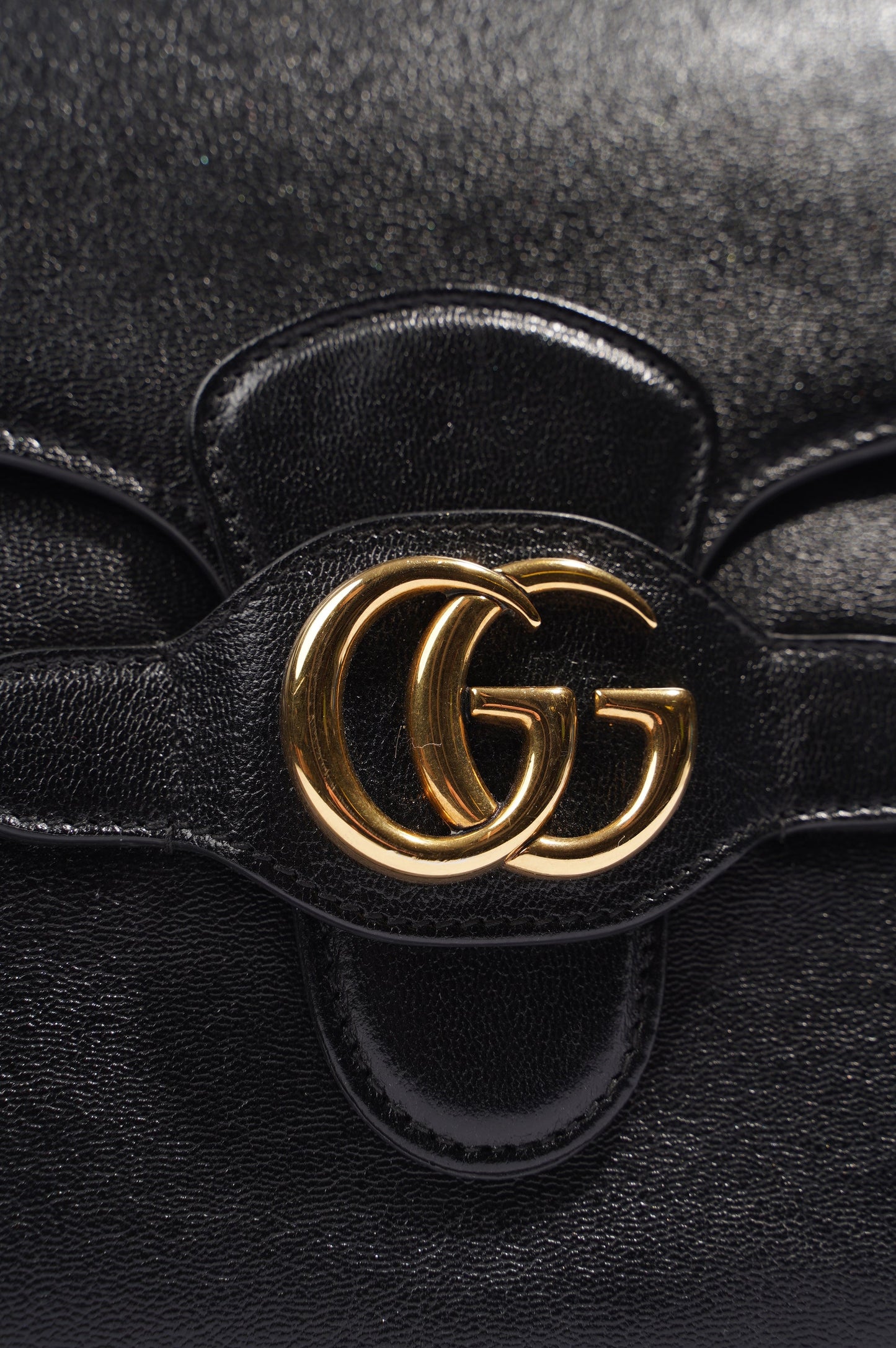 Gucci Womens Marmont Clutch Bag Black / Gold