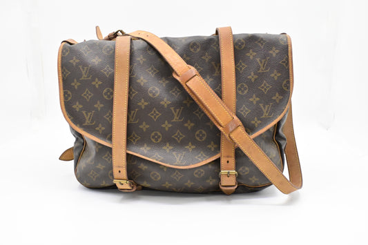 Louis Vuitton Saumur 43 in Monogram Canvas
