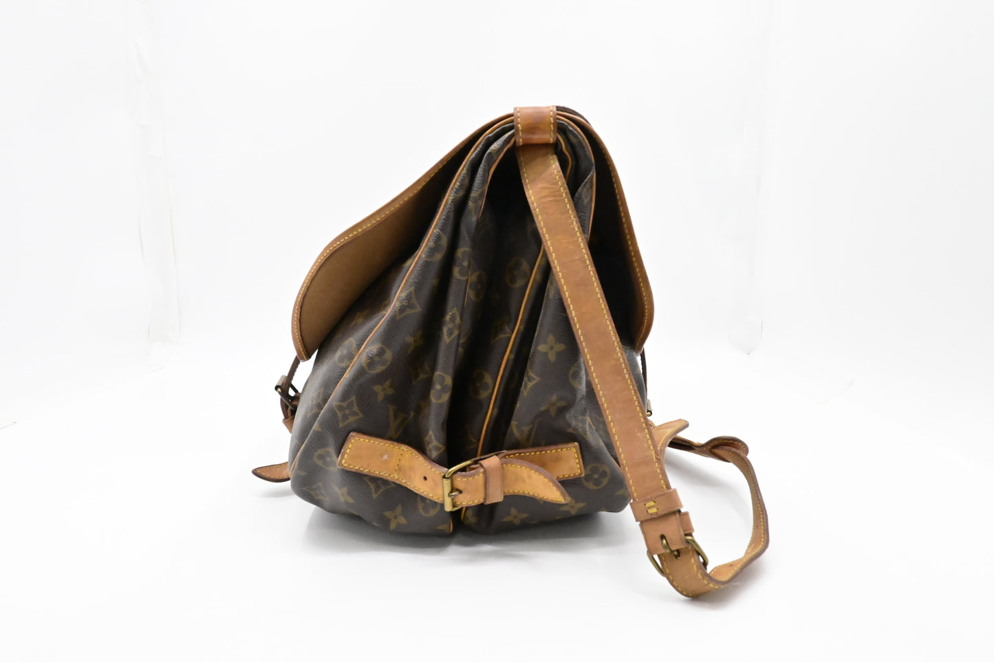 Louis Vuitton Saumur 43 in Monogram Canvas