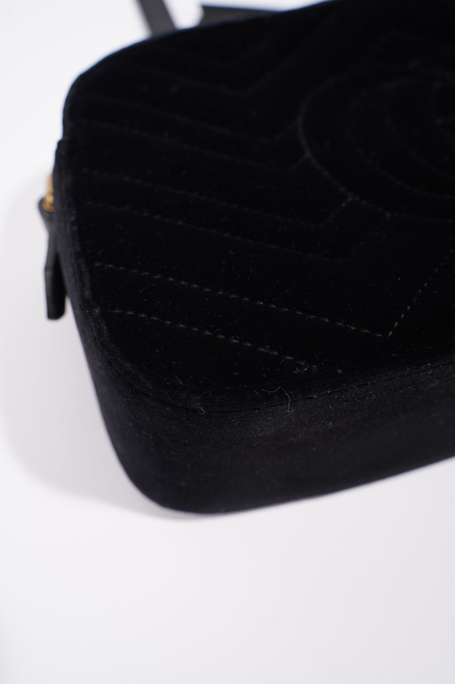 Gucci Womens GG Marmont Zip Bag Black Velvet Small