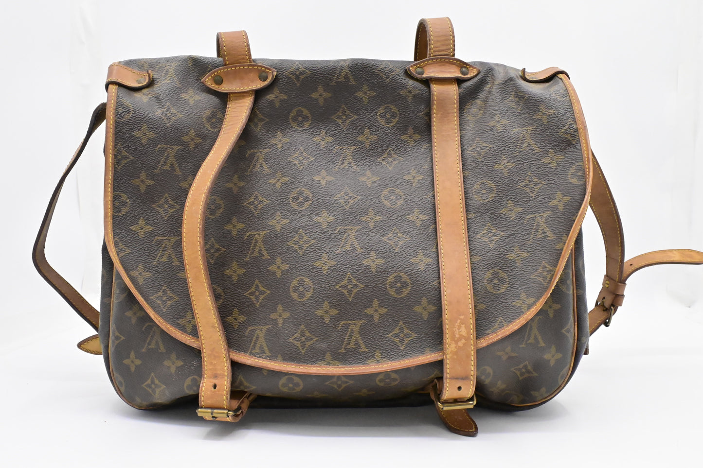 Louis Vuitton Saumur 43 in Monogram Canvas