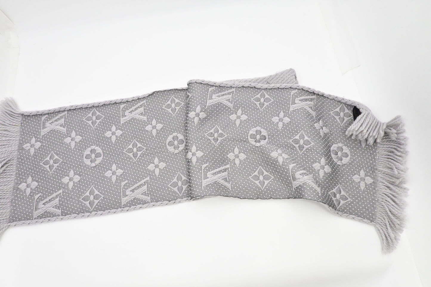 Louis Vuitton Logomania Scarf in Gray Wool and Silk
