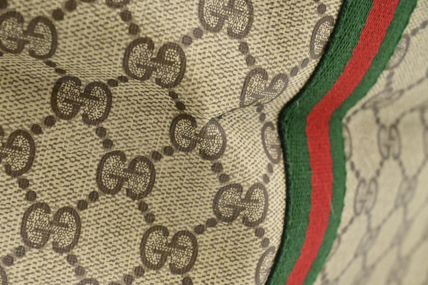 Gucci Shoulder Tote in GG Supreme Canvas