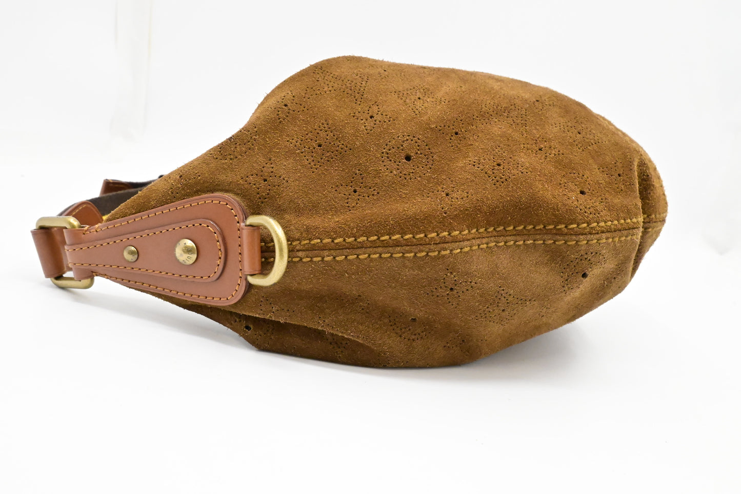 Louis Vuitton Onata GM in Brown Mahina Leather
