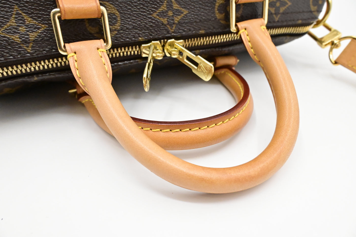 Louis Vuitton Speedy 25 Bandouliere in Monogram Canvas