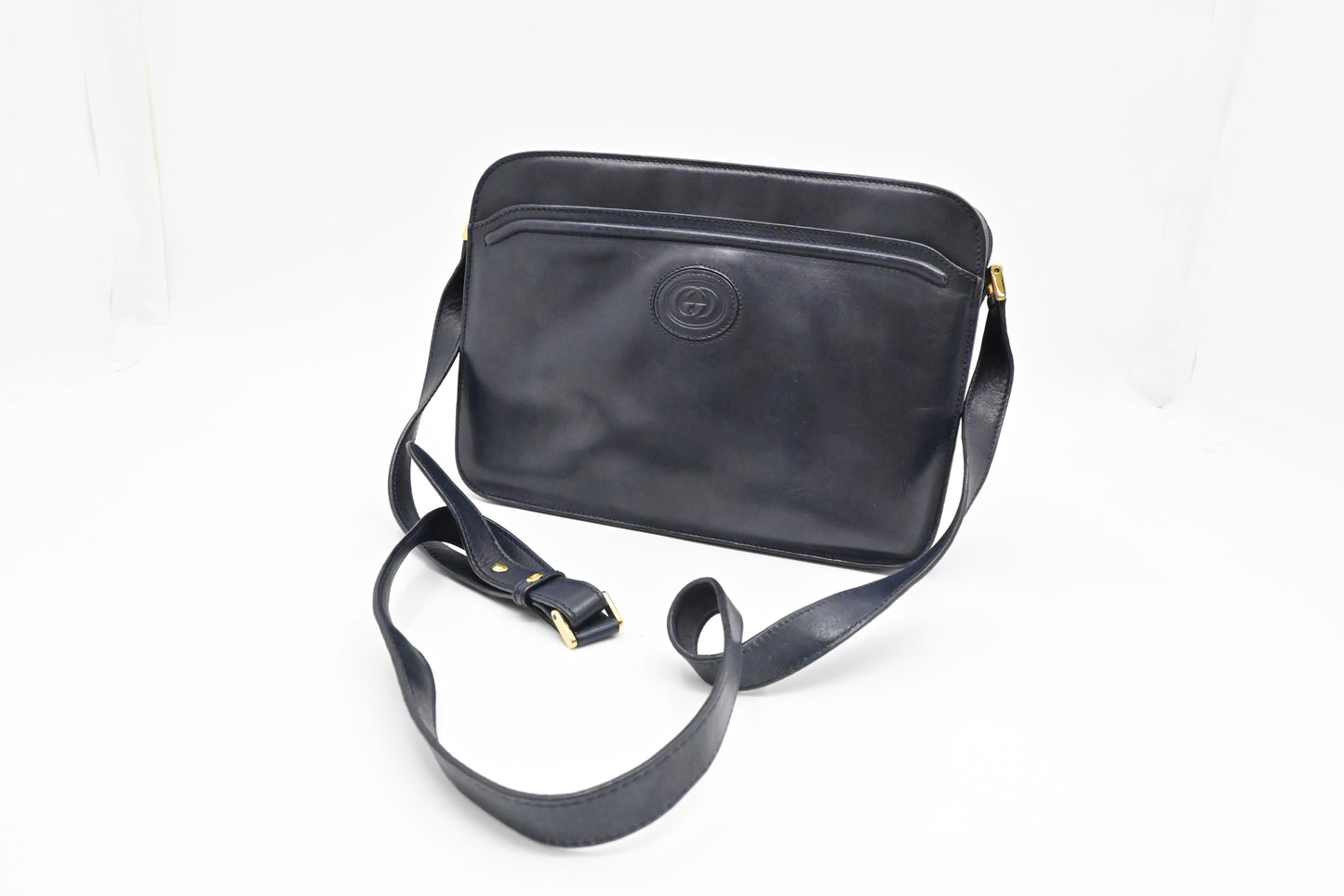 Gucci Crossbody Bag in Dark Navy Blue Leather