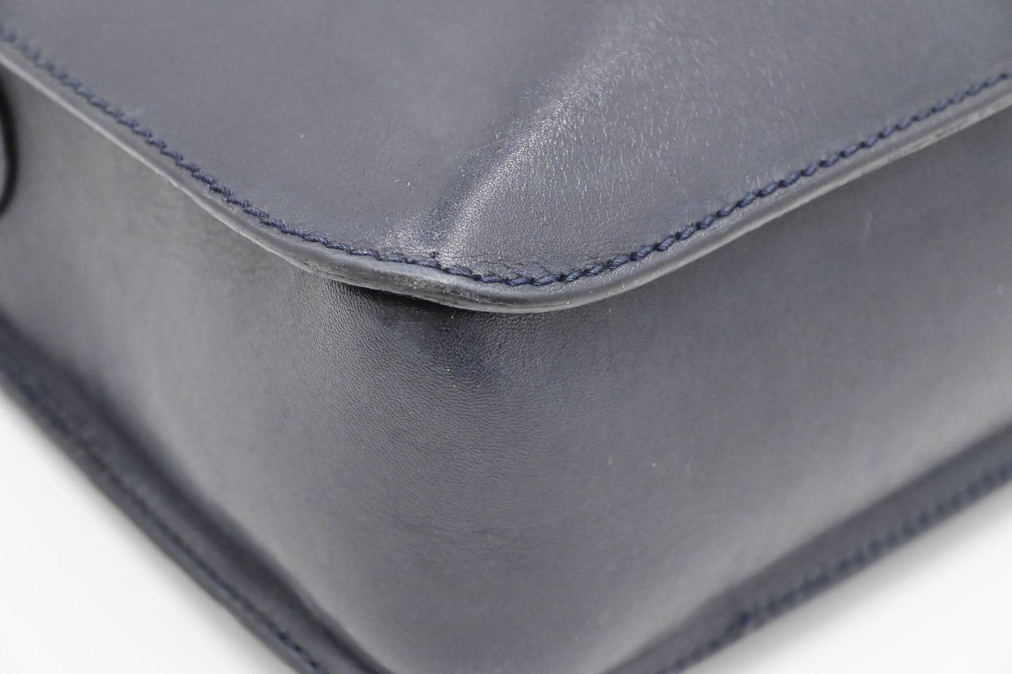 Gucci Crossbody Bag in Dark Navy Blue Leather
