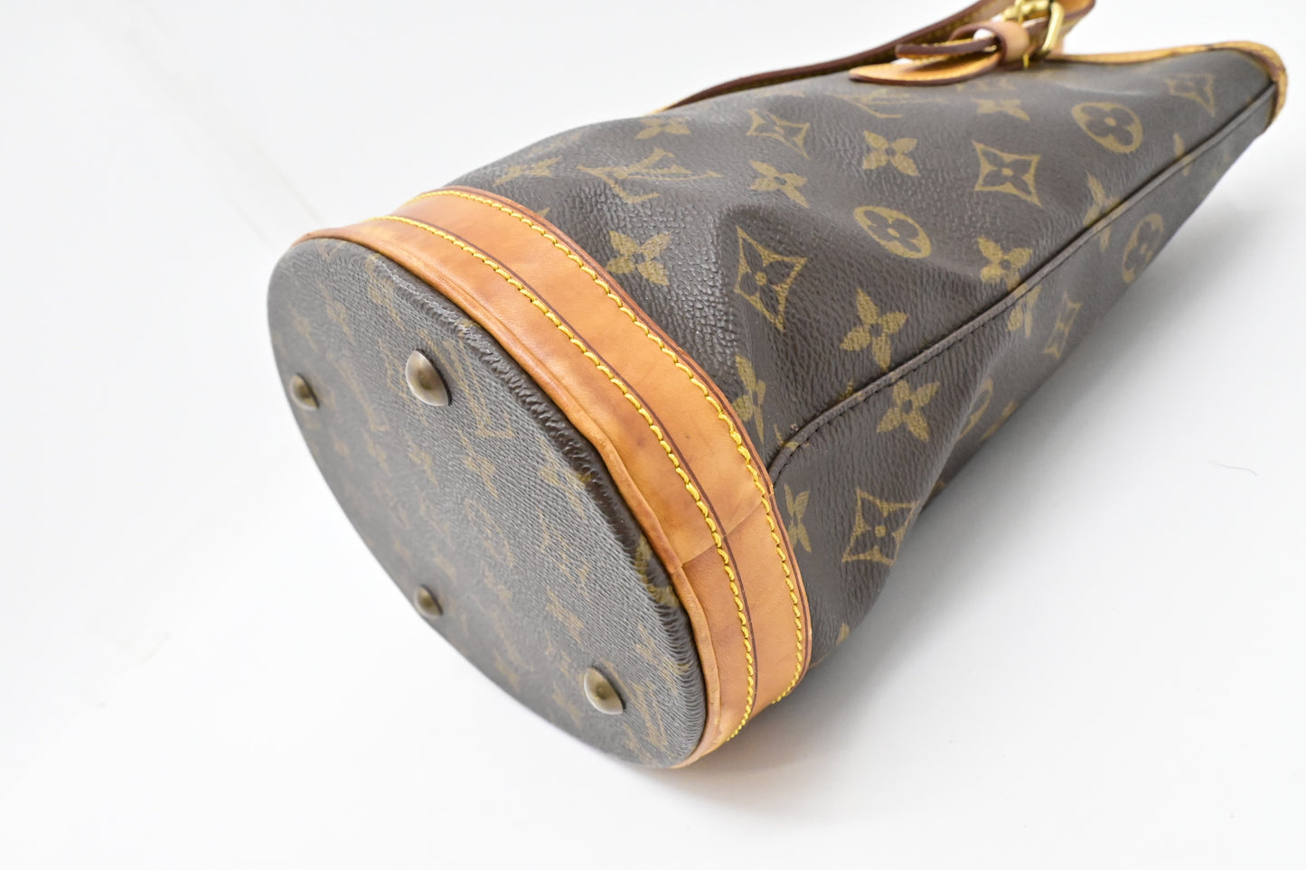 Louis Vuitton Bucket PM in Monogram Canvas