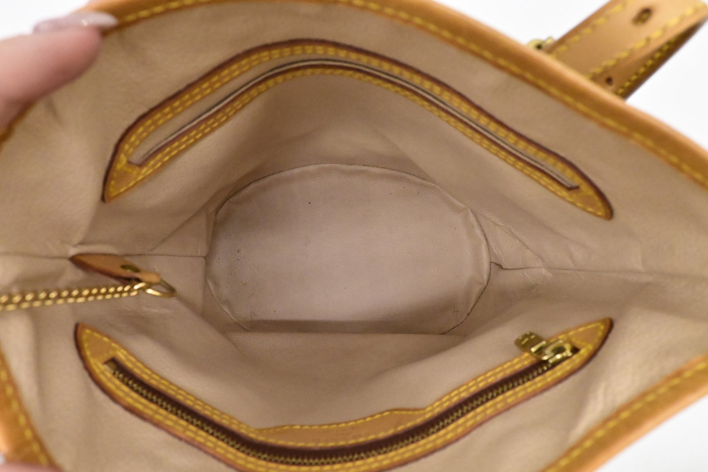 Louis Vuitton Bucket PM in Monogram Canvas