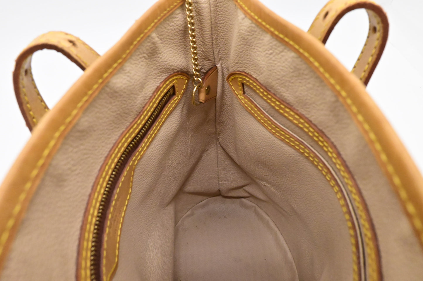 Louis Vuitton Bucket PM in Monogram Canvas