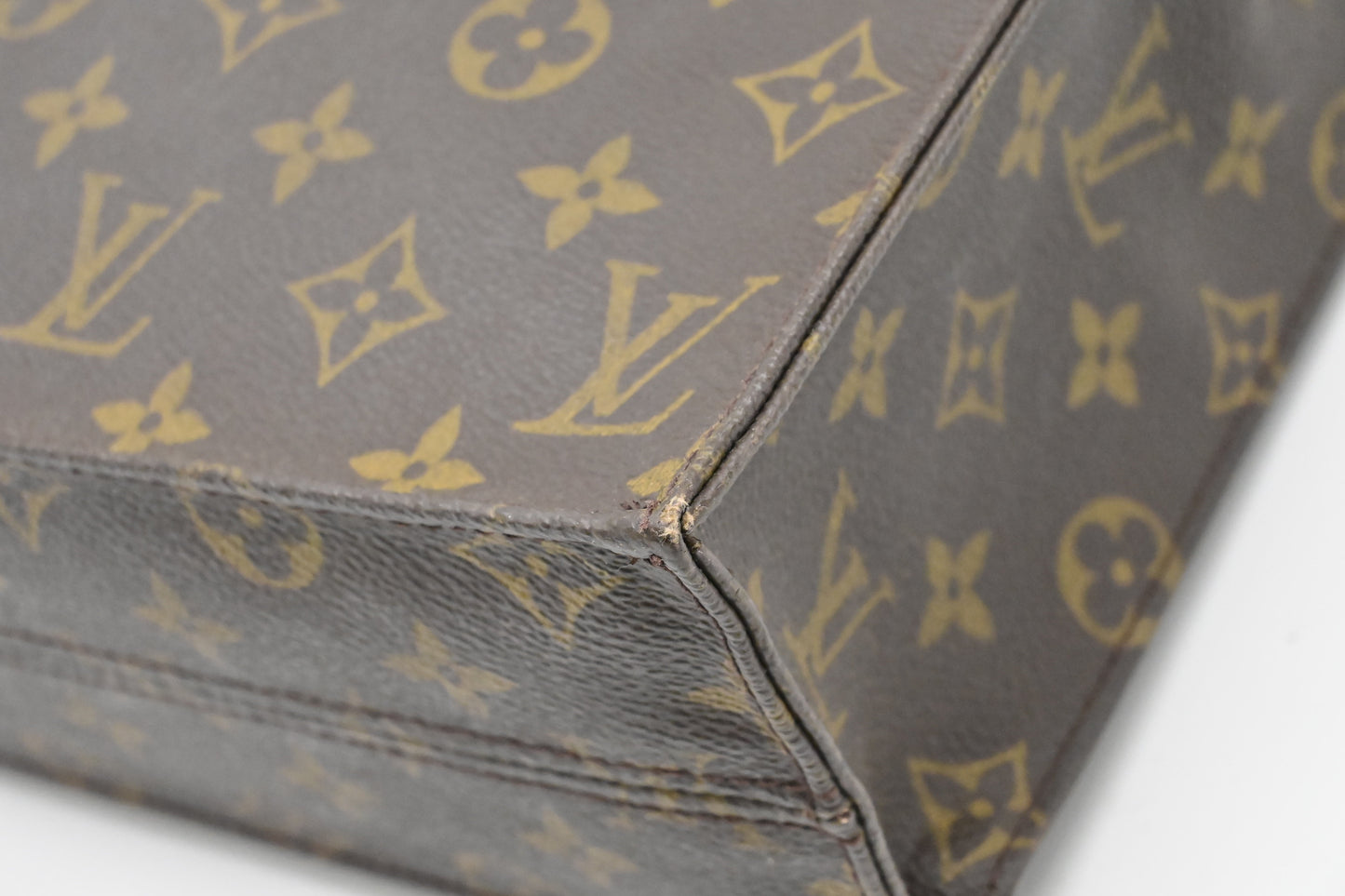 Louis Vuitton Sac Plat in Monogram Canvas