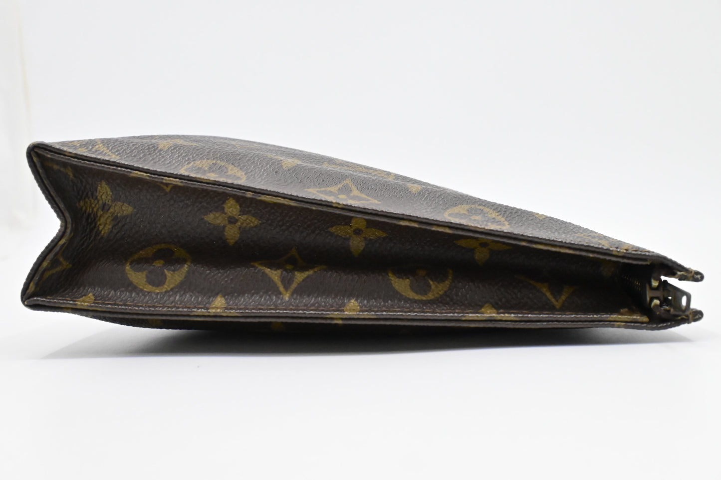 Louis Vuitton Toiletry 26 in Monogram Canvas