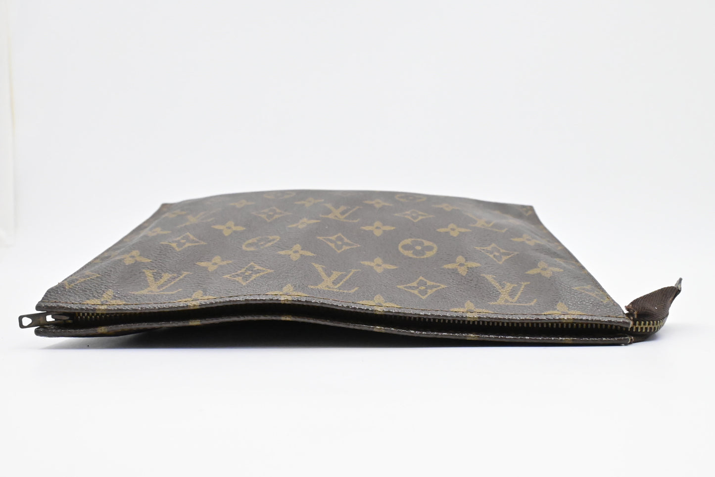 Louis Vuitton Toiletry 26 in Monogram Canvas