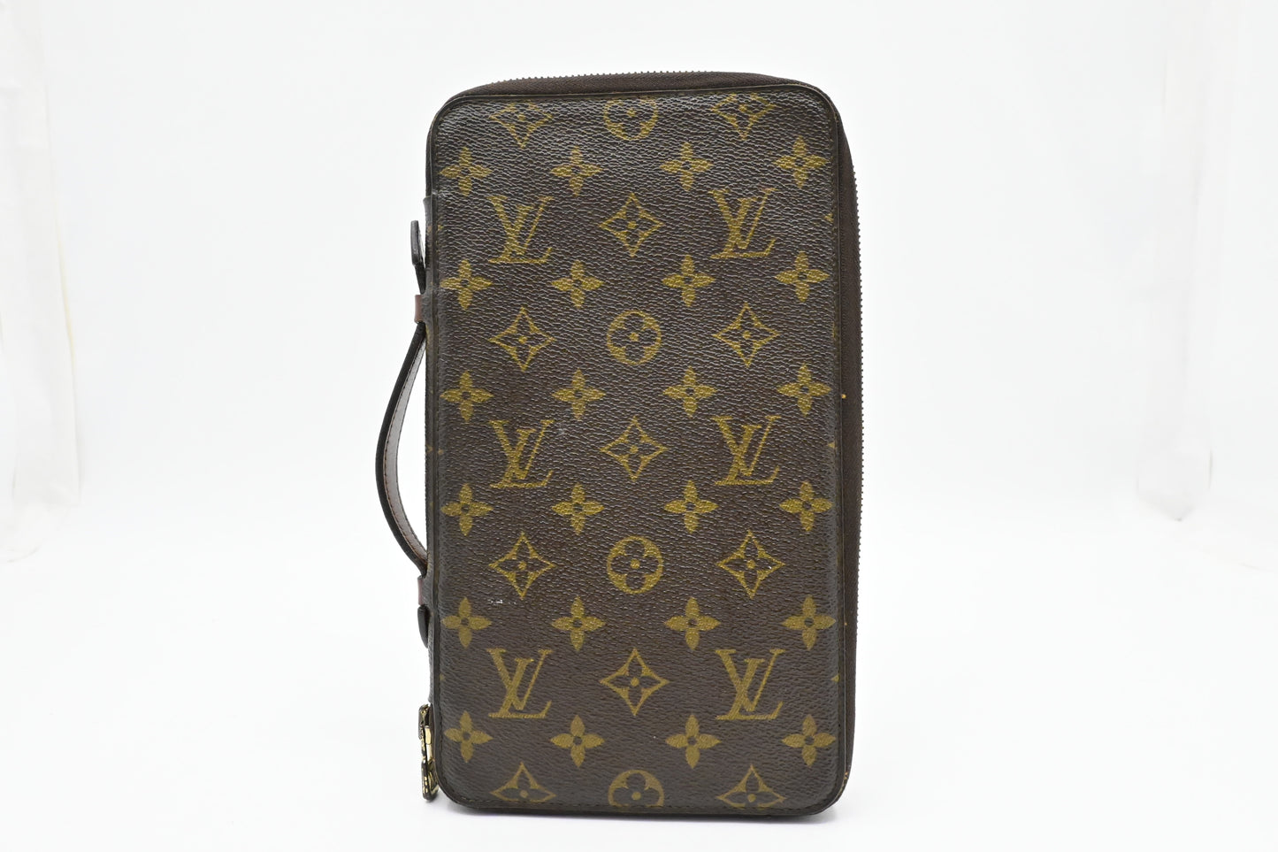 Louis Vuitton Poche Escapade in Monogram Canvas