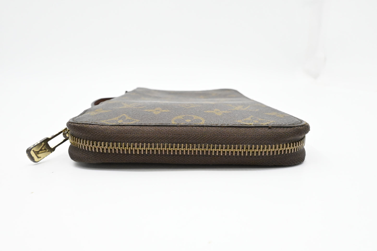 Louis Vuitton Poche Escapade in Monogram Canvas
