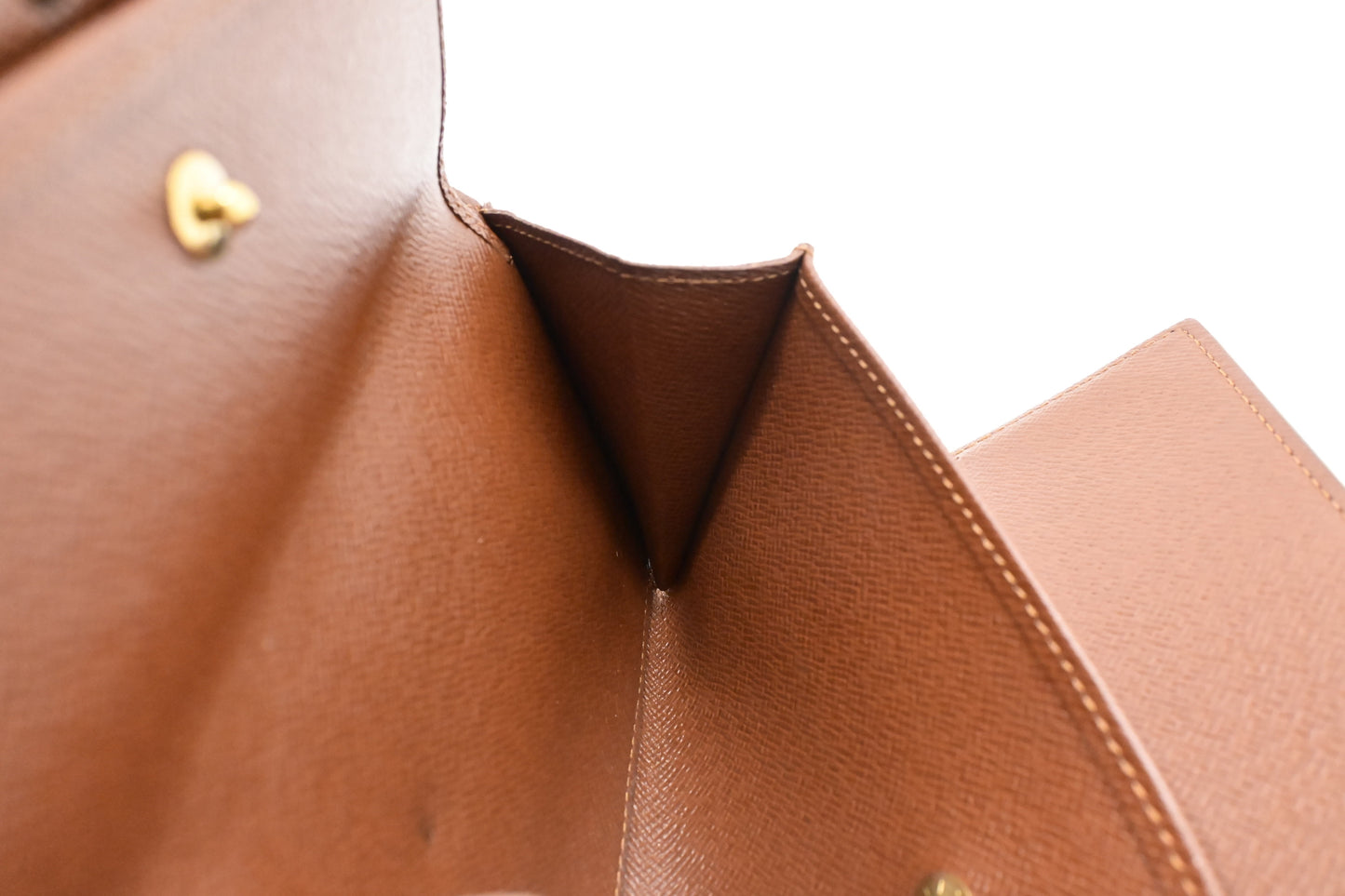 Louis Vuitton International Wallet in Monogram Canvas