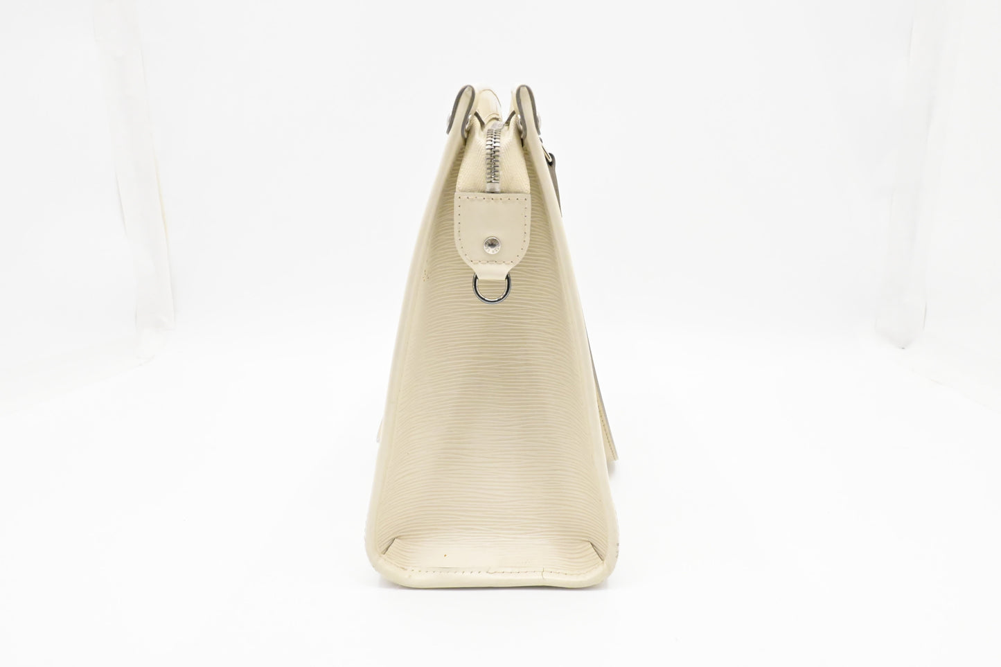 Louis Vuitton Madeleine GM in White Epi Leather