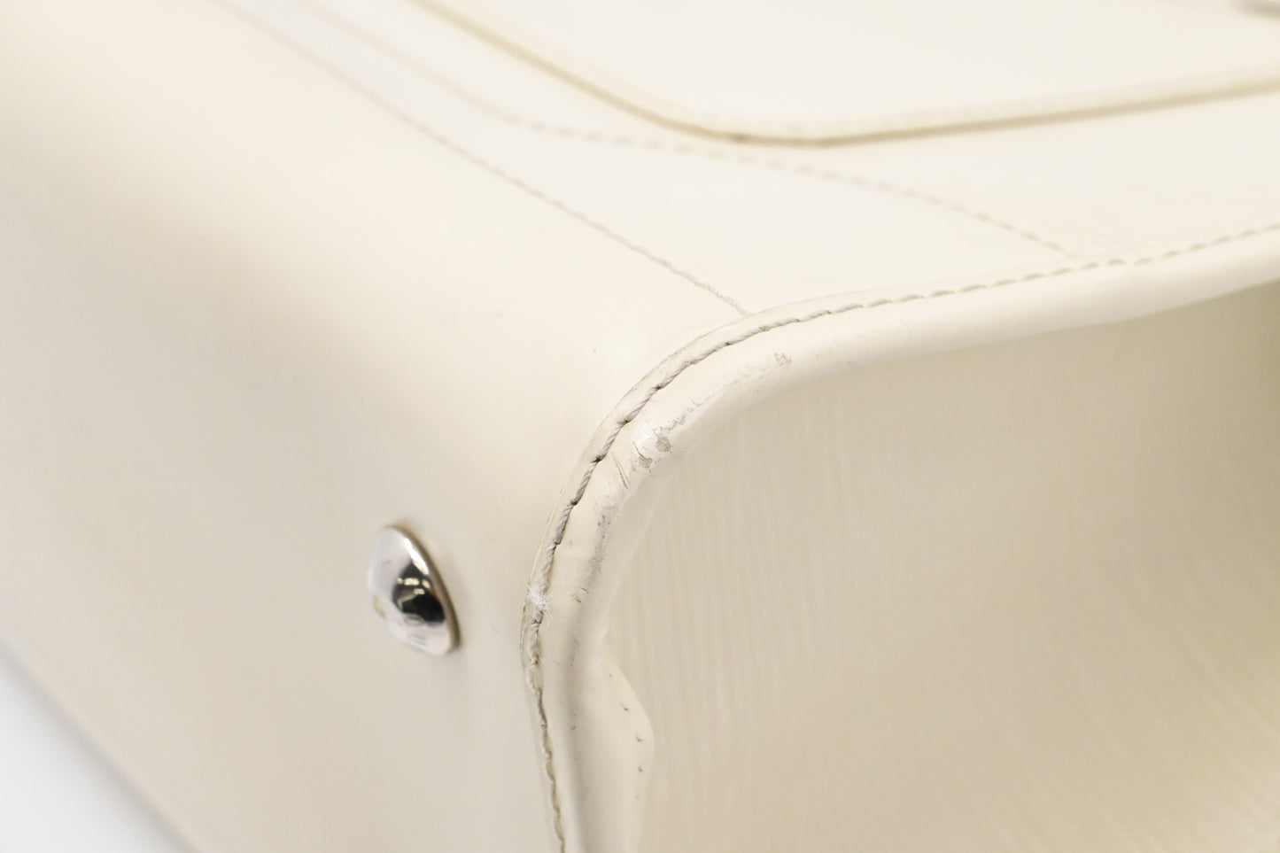 Louis Vuitton Madeleine GM in White Epi Leather