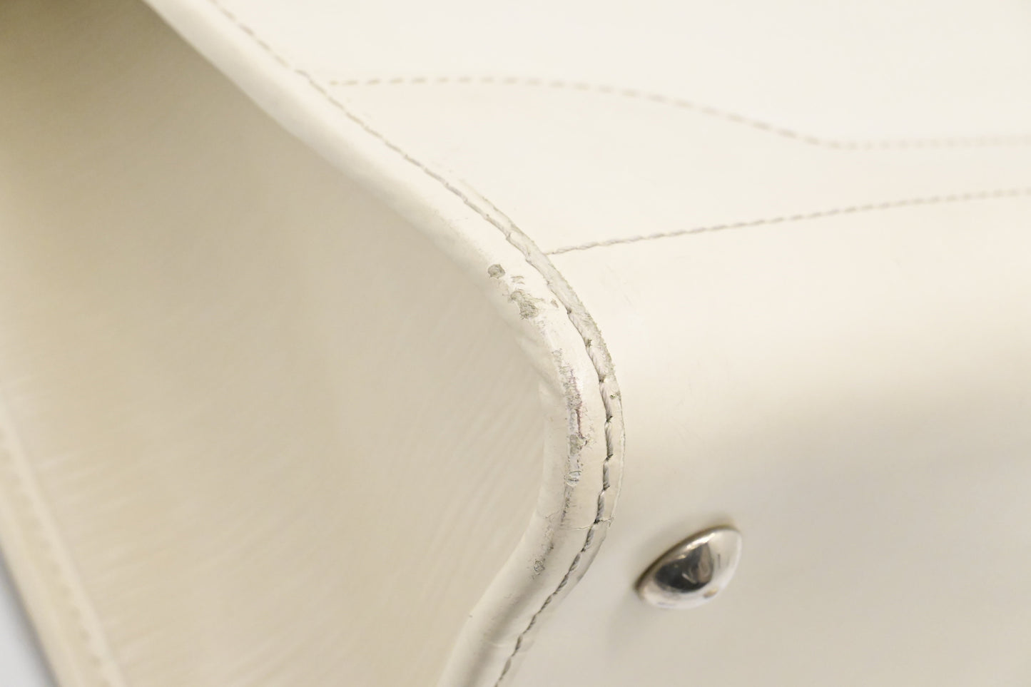 Louis Vuitton Madeleine GM in White Epi Leather