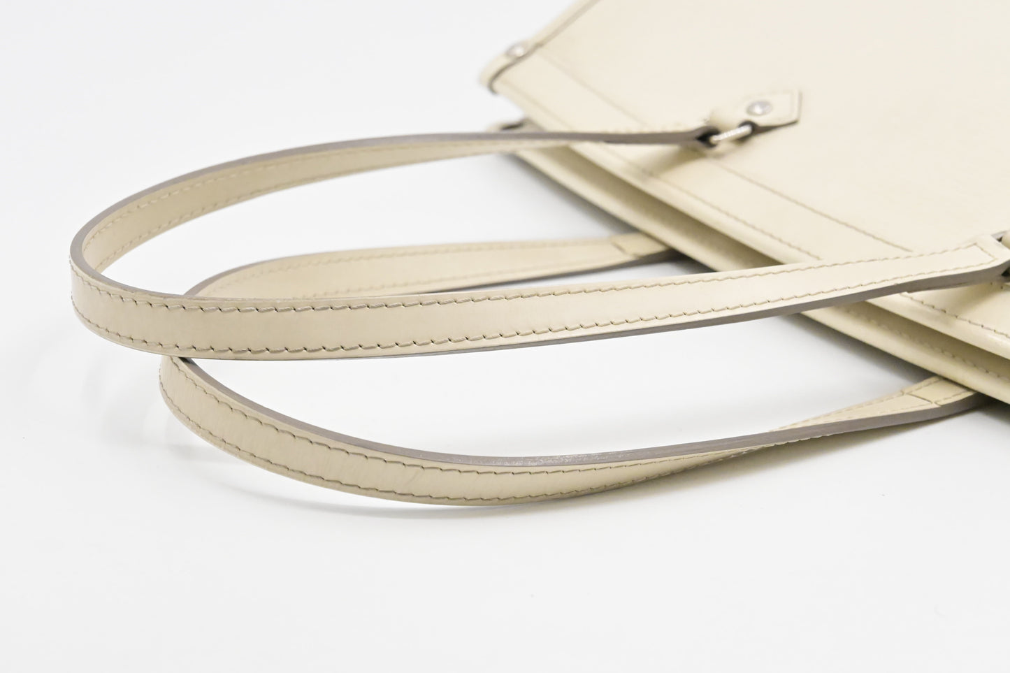 Louis Vuitton Madeleine GM in White Epi Leather