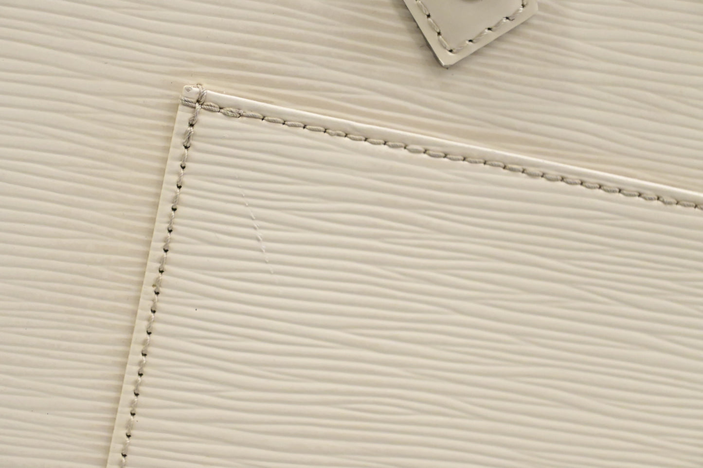 Louis Vuitton Madeleine GM in White Epi Leather